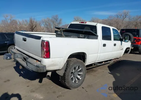 2004 Chevrolet Silverado 2500Hd Lt z USA, uszkodzony, nr VIN 1GCHK23154F149858